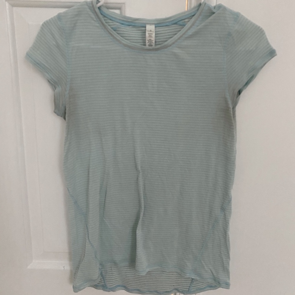 Lululemon top - Picture 2 of 2